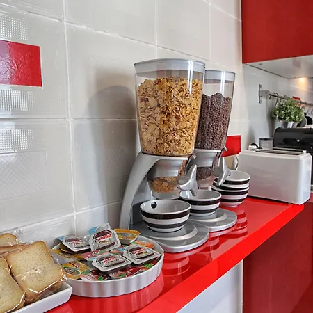 Bed and breakfast City Central 3*